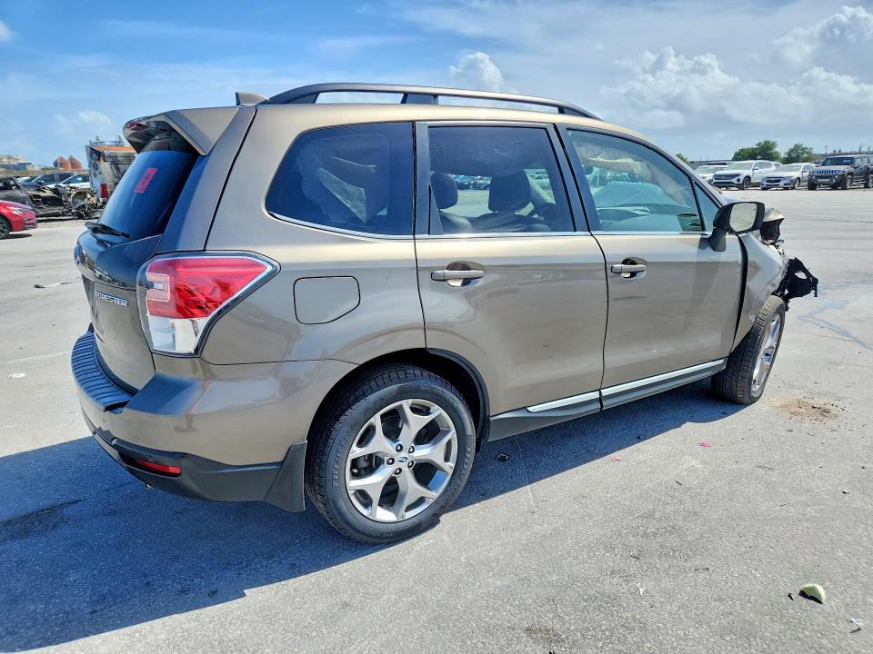 Продаж на аукціоні авто 2018 Subaru Forester, vin: JF2SJAWCXJH410399, номер лоту: 49614396