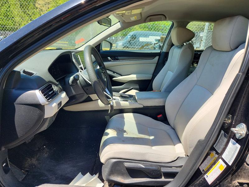 49623766 :رقم المزاد ، 1HGCV1F12JA057222 vin ، 2018 Honda Accord مزاد بيع