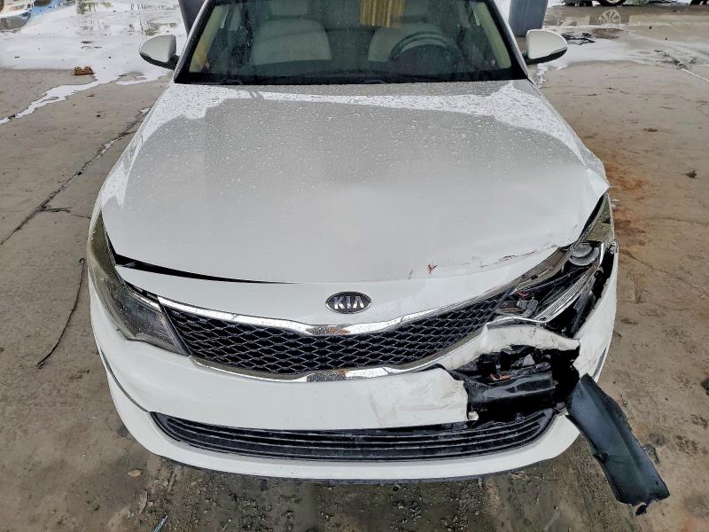 2018 Kia Optima მანქანა იყიდება აუქციონზე, vin: 5XXGT4L33JG228691, აუქციონის ნომერი: 51557046