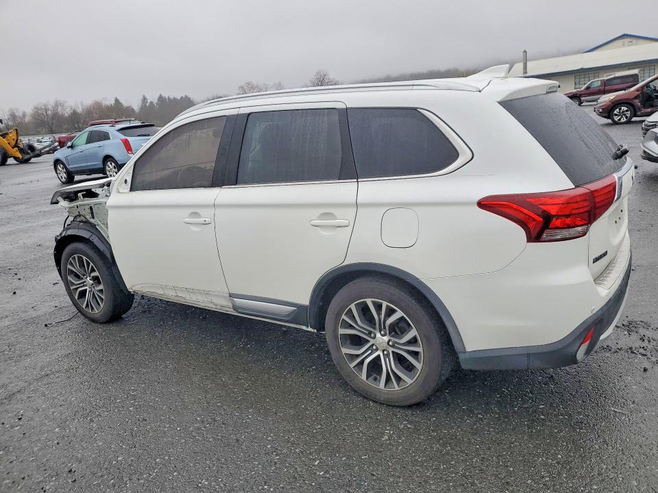 Продаж на аукціоні авто 2018 Mitsubishi Outlander, vin: JA4AD3A35JZ036275, номер лоту: 48483246