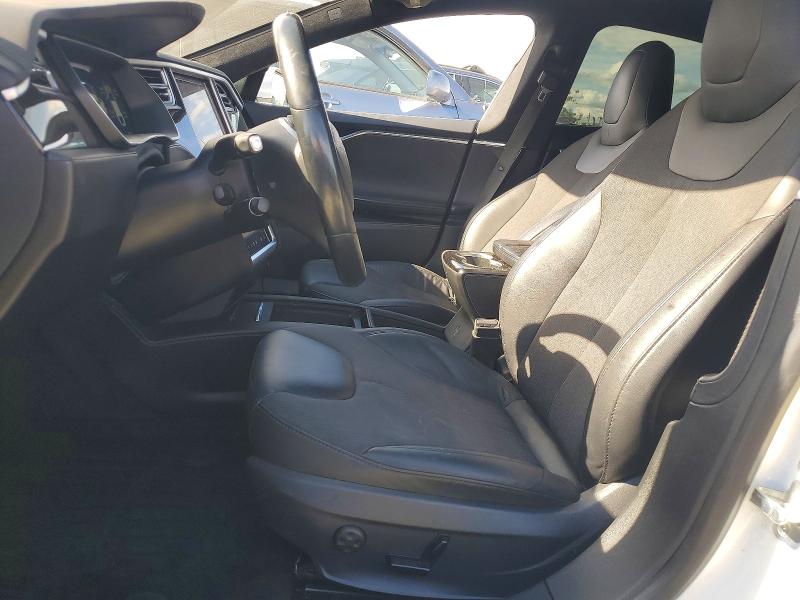49343306 :رقم المزاد ، 5YJSA1E19GF157972 vin ، 2016 Tesla Model S مزاد بيع