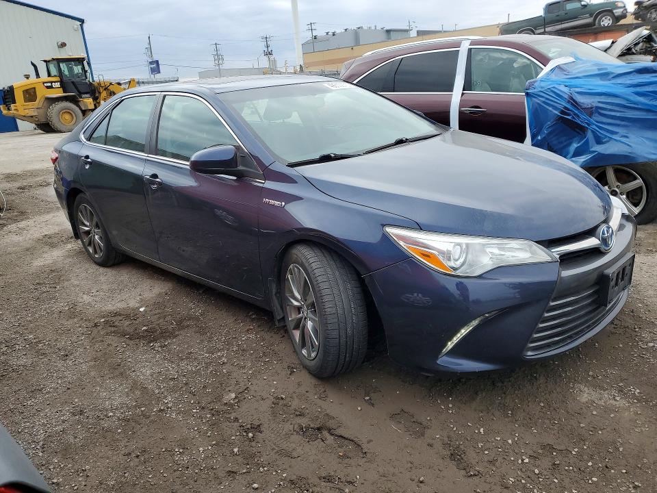 2015 Toyota Camry Hybrid მანქანა იყიდება აუქციონზე, vin: 4T1BD1FK9FU144056, აუქციონის ნომერი: 49010976