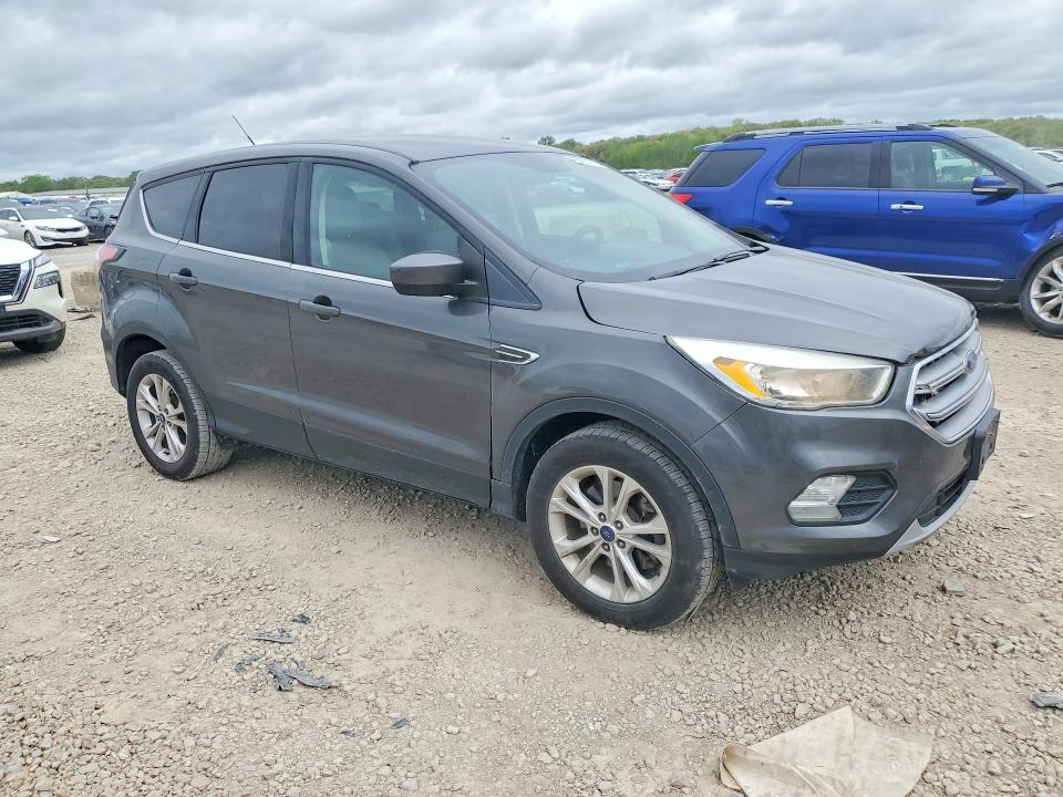 50857776 :رقم المزاد ، 1FMCU9GD7HUA14136 vin ، 2017 Ford Escape مزاد بيع