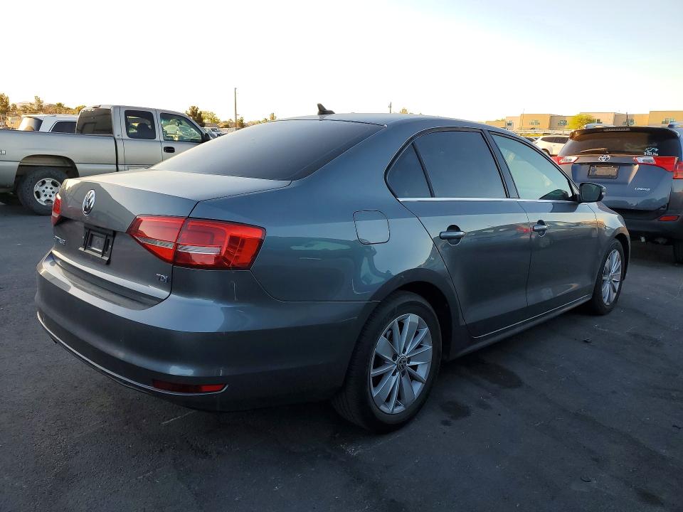 2015 Volkswagen Jetta მანქანა იყიდება აუქციონზე, vin: 3VWLA7AJ5FM239797, აუქციონის ნომერი: 50828616