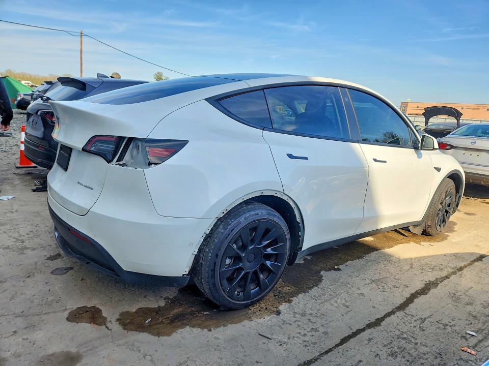 Продажа на аукционе авто 2022 Tesla Model Y, vin: 7SAYGDEE8NF398838, номер лота: 49570226