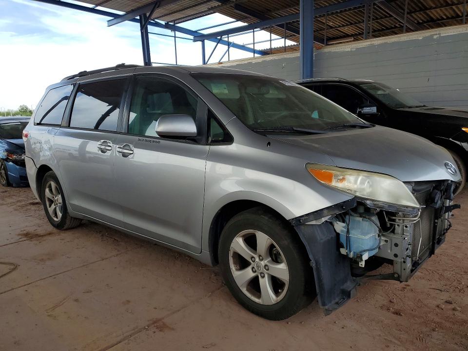 Продажа на аукционе авто 2011 Toyota Sienna, vin: 5TDKK3DC7BS112318, номер лота: 49172266