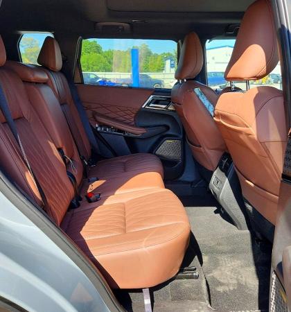 Продаж на аукціоні авто 2025 Mitsubishi Outlander, vin: JA4J3WA87SZ025957, номер лоту: 49893406