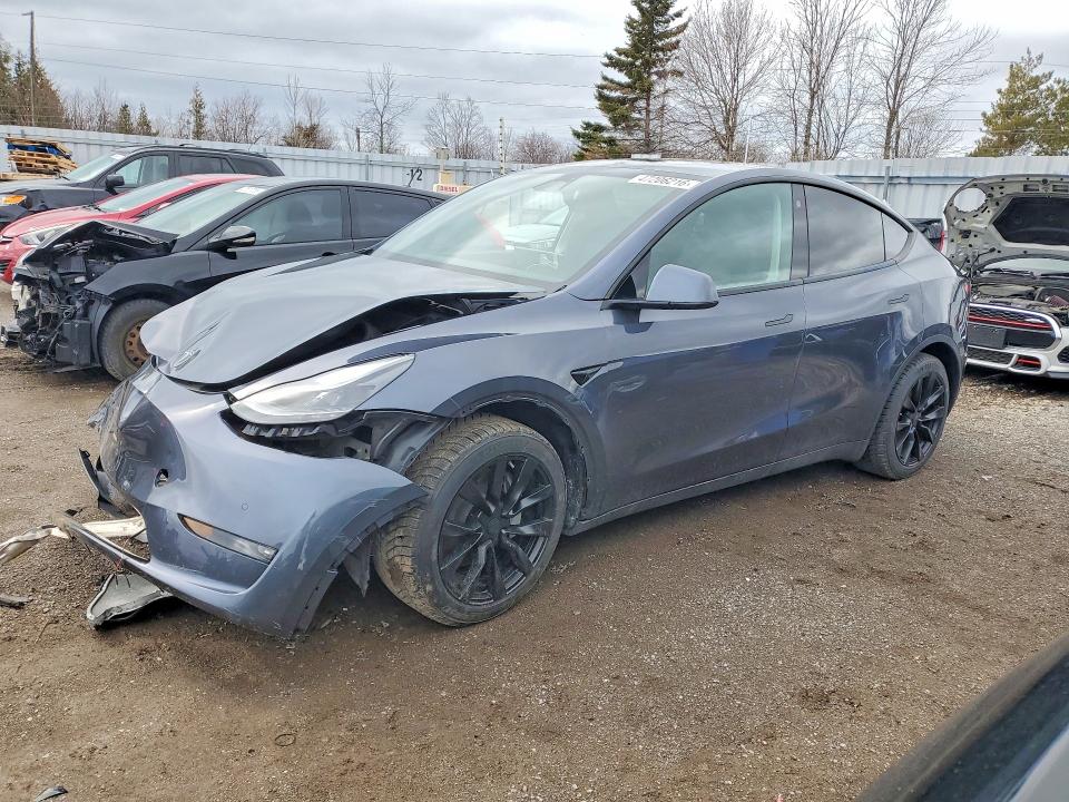 47206216 :رقم المزاد ، 7SAYGAEE1NF548626 vin ، 2022 Tesla Model Y مزاد بيع