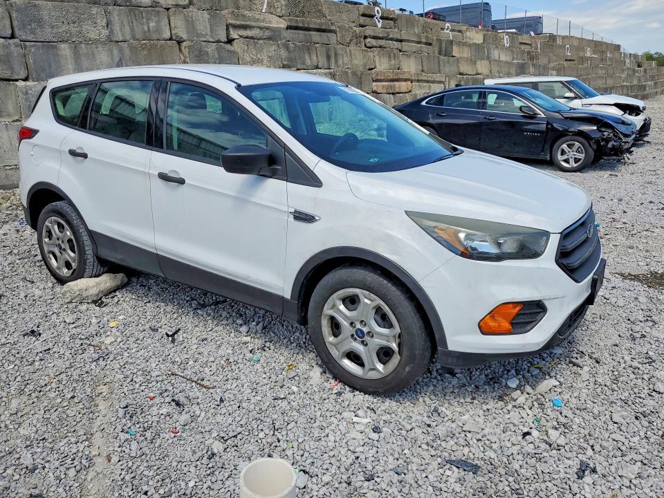 Продаж на аукціоні авто 2018 Ford Escape, vin: 1FMCU0F71JUA17322, номер лоту: 51096826
