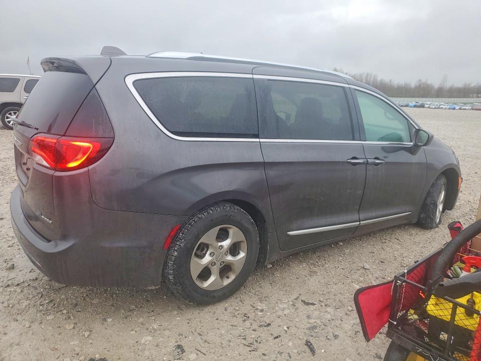 Продажа на аукционе авто 2018 Chrysler Pacifica, vin: 2C4RC1L70JR175613, номер лота: 50126566