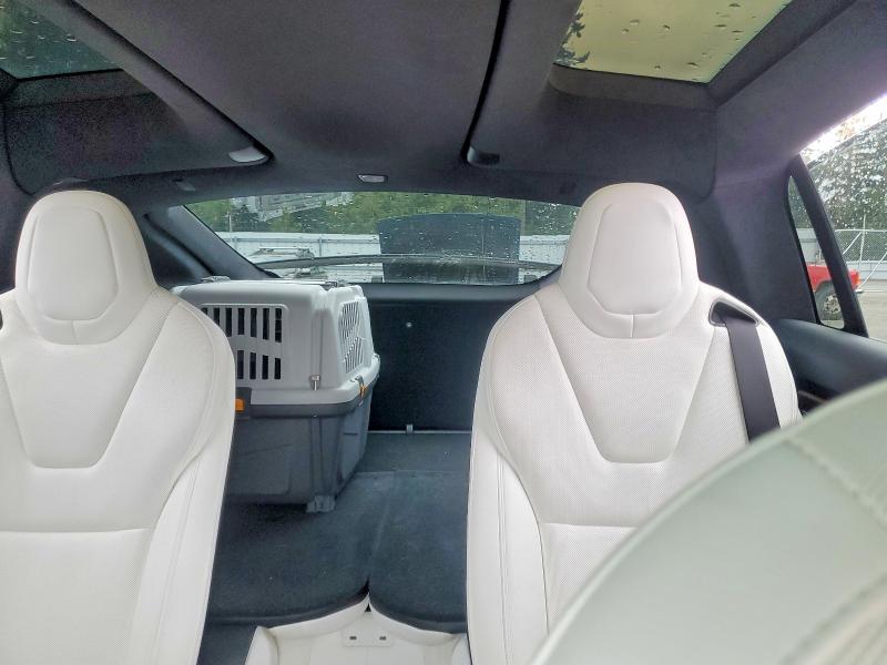 49923946 :رقم المزاد ، 5YJXCBE58MF326805 vin ، 2021 Tesla Model X مزاد بيع