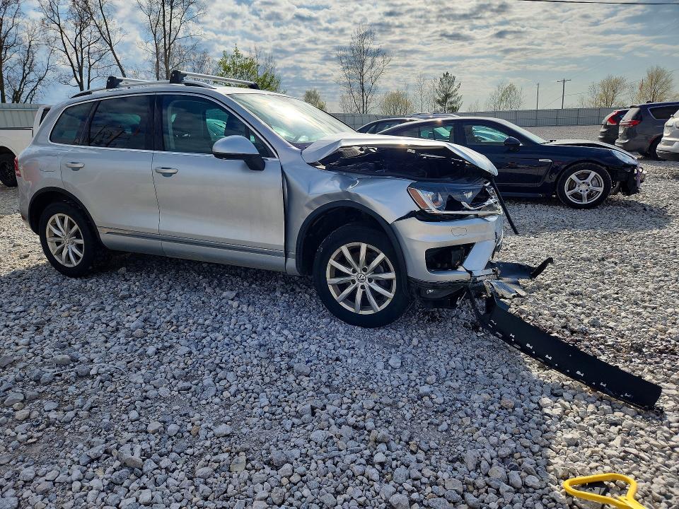 50438396 :رقم المزاد ، WVGEF9BP7FD002831 vin ، 2015 Volkswagen Touareg مزاد بيع