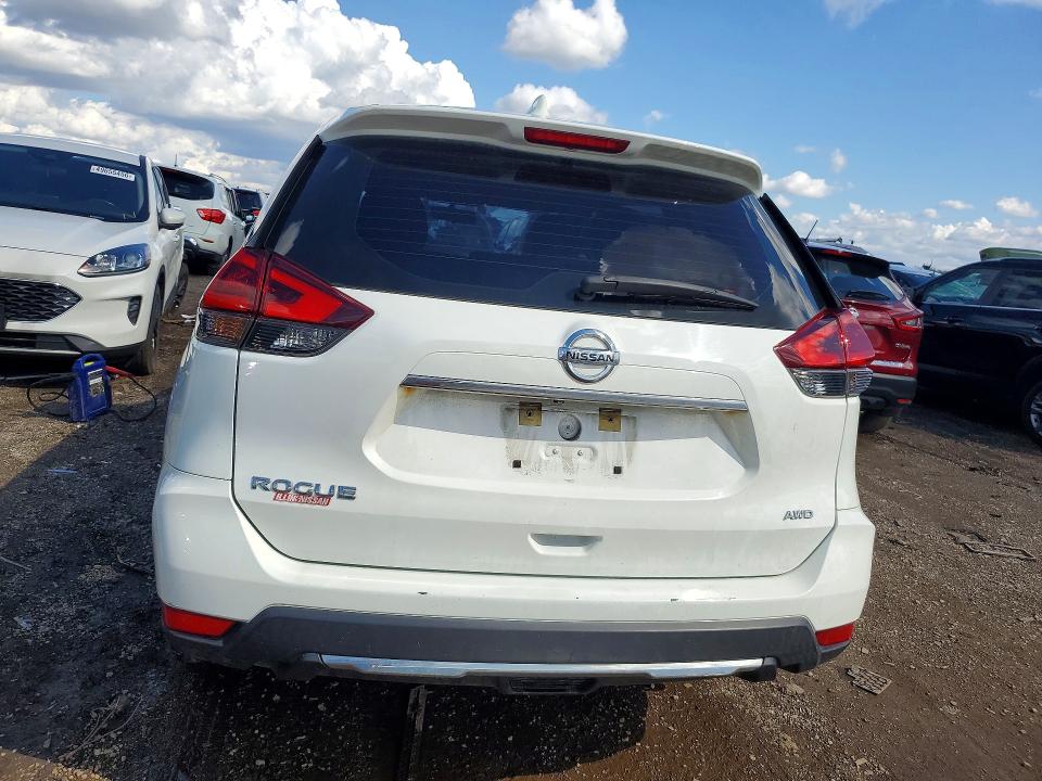 50126266 :رقم المزاد ، KNMAT2MV7JP536367 vin ، 2018 Nissan Rogue مزاد بيع