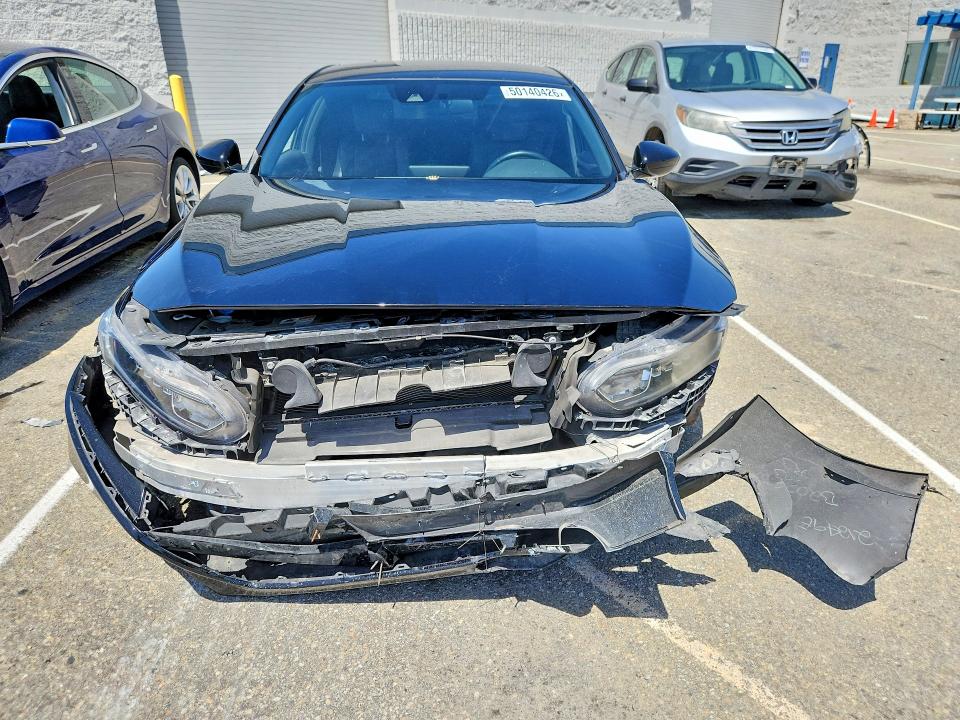 Продажа на аукционе авто 2019 Honda Accord, vin: 1HGCV1F33KA065851, номер лота: 50140426