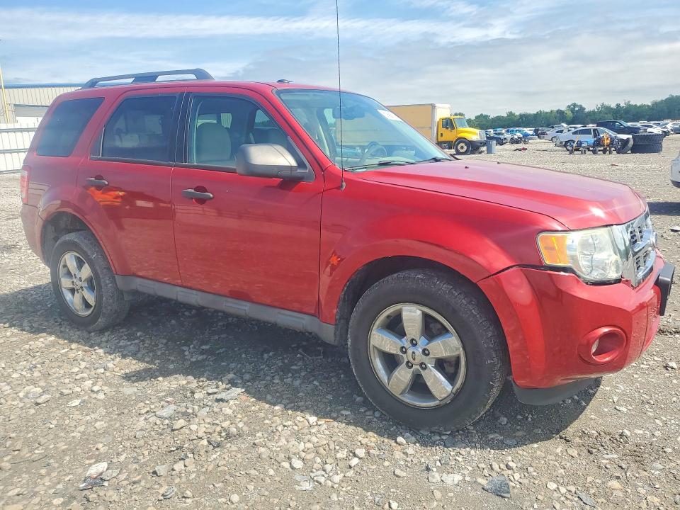 51691886 :رقم المزاد ، 1FMCU0DG4AKB81467 vin ، 2010 Ford Escape مزاد بيع
