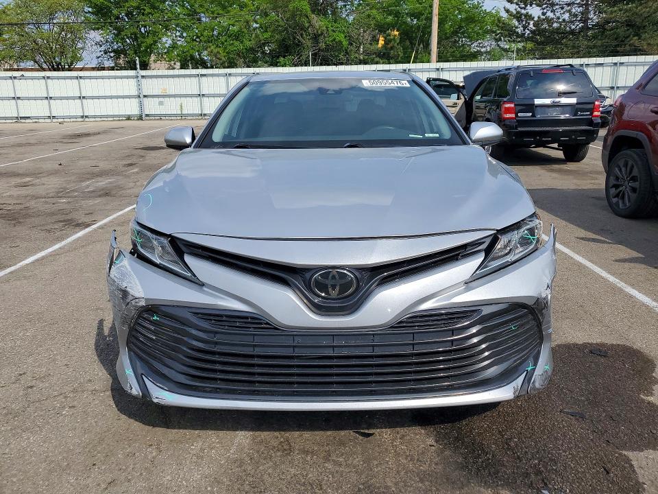Продажа на аукционе авто 2019 Toyota Camry, vin: 4T1B11HK2KU270243, номер лота: 50955476