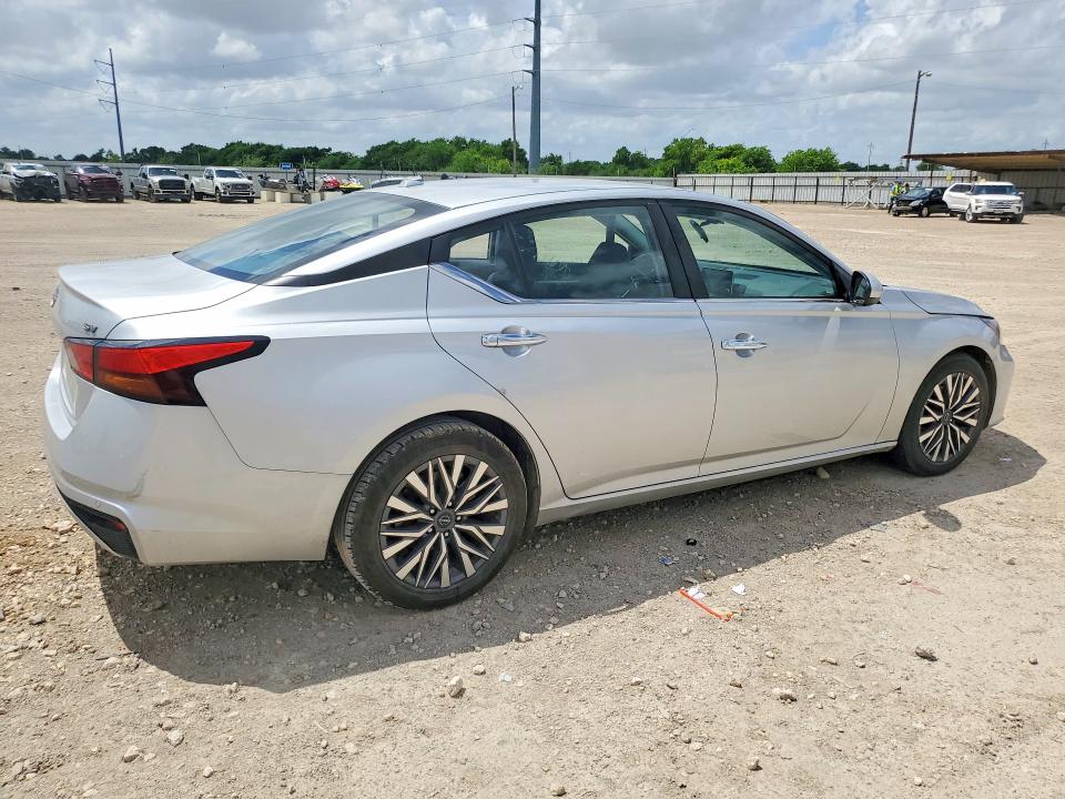 47872976 :رقم المزاد ، 1N4BL4DV8PN385906 vin ، 2023 Nissan Altima مزاد بيع