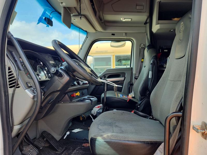 Продажа на аукционе авто 2021 Kenworth Tractor, vin: 1XKYDP9X0MJ446072, номер лота: 49458156