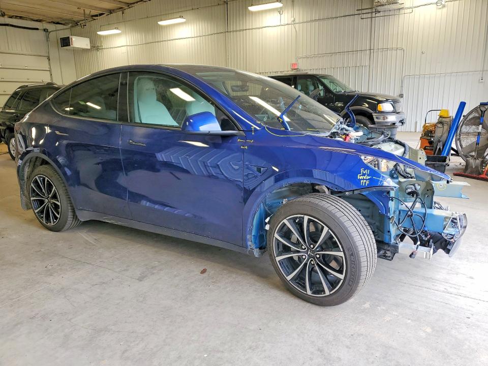 Продажа на аукционе авто 2022 Tesla Model Y, vin: 7SAYGDEE9NF563845, номер лота: 49521316