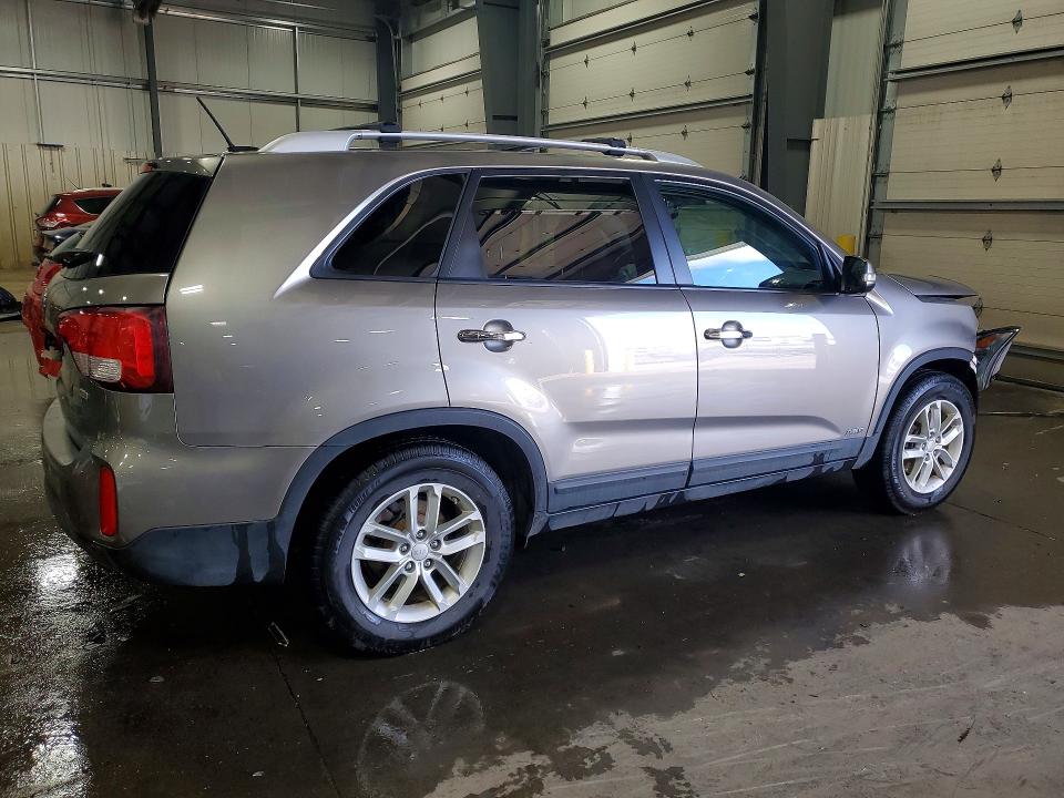 Продажа на аукционе авто 2015 Kia Sorento, vin: 5XYKTCA61FG651757, номер лота: 49240616