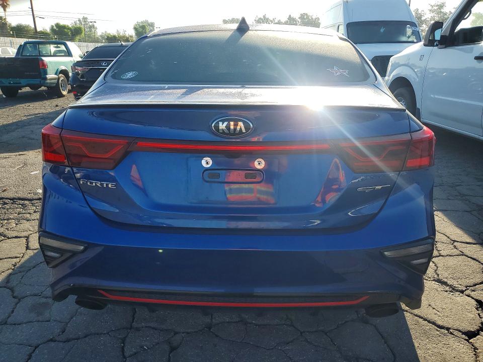 50268736 :رقم المزاد ، 3KPF44AC0ME395244 vin ، 2021 Kia Forte مزاد بيع