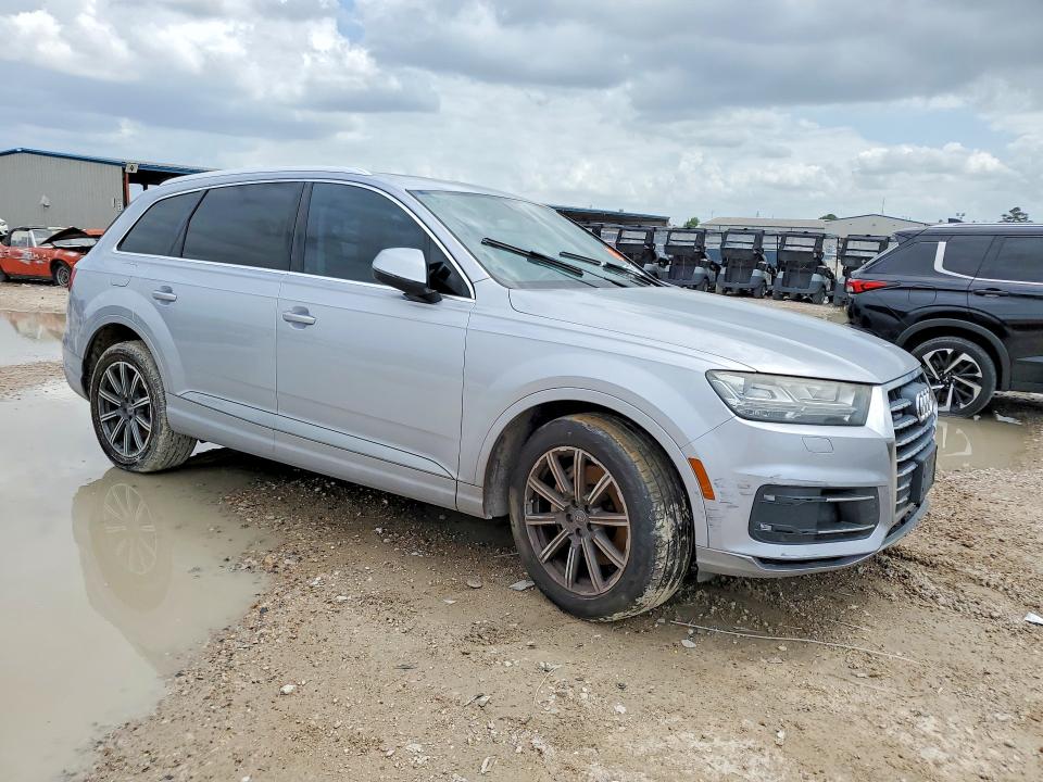 49759086 :رقم المزاد ، WA1VAAF71HD001105 vin ، 2017 Audi Q7 مزاد بيع