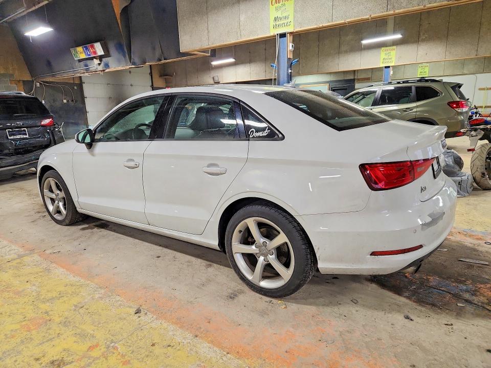 48169756 :رقم المزاد ، WAUBFGFF1F1103553 vin ، 2015 Audi A3 مزاد بيع