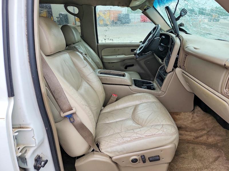 Продажа на аукционе авто 2003 Chevrolet Suburban, vin: 3GNFK16Z83G165396, номер лота: 51896206