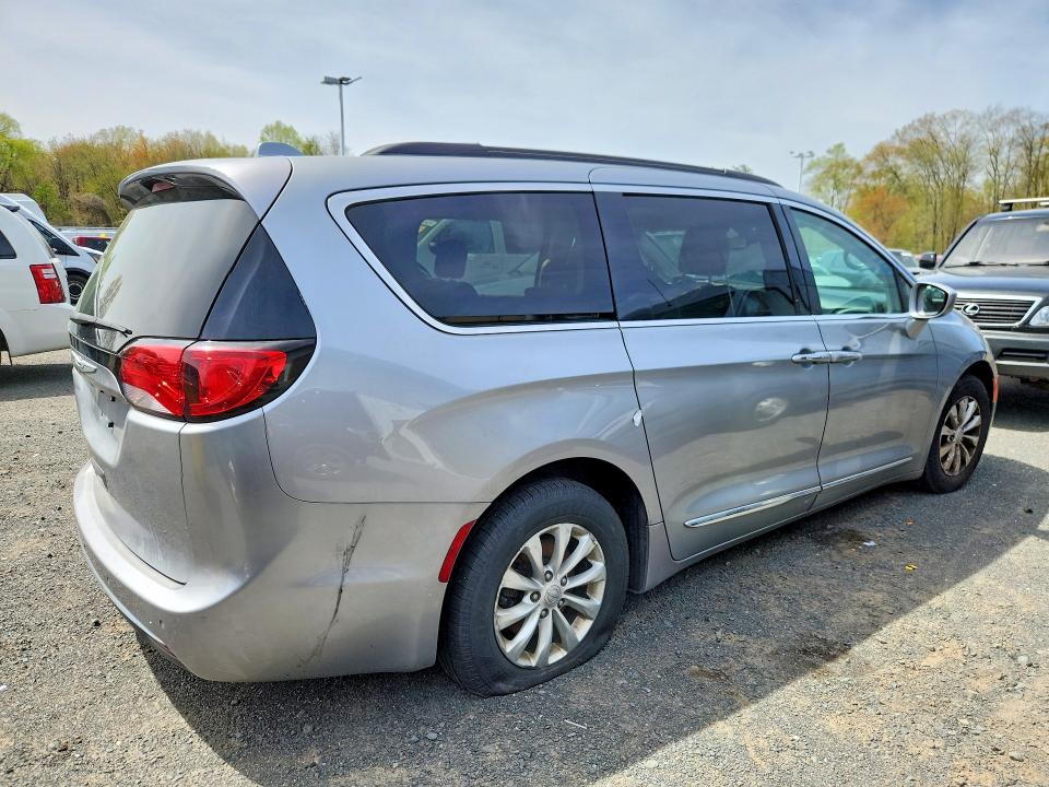 2017 Chrysler Pacifica მანქანა იყიდება აუქციონზე, vin: 2C4RC1BG4HR824034, აუქციონის ნომერი: 51171896