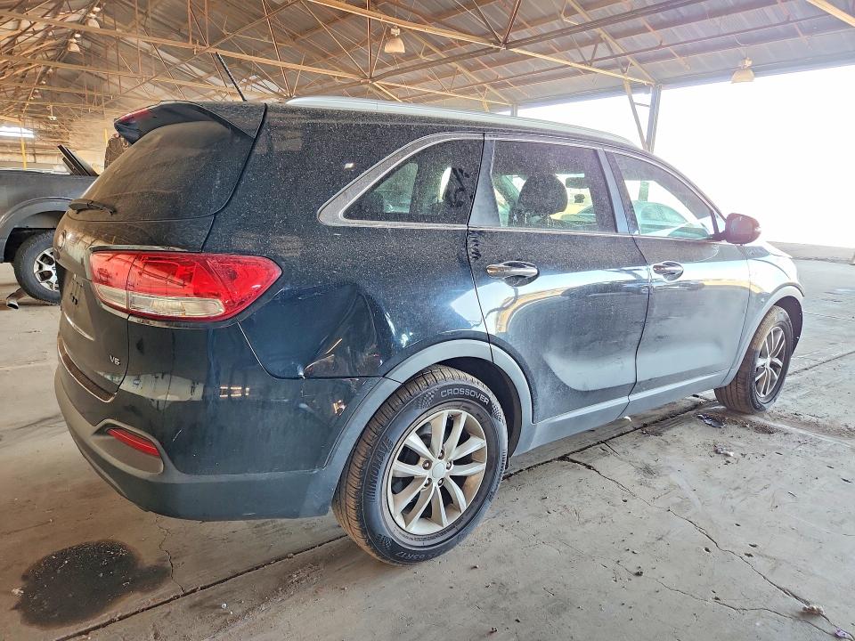 2018 Kia Sorento მანქანა იყიდება აუქციონზე, vin: 5XYPG4A5XJG404690, აუქციონის ნომერი: 49800586
