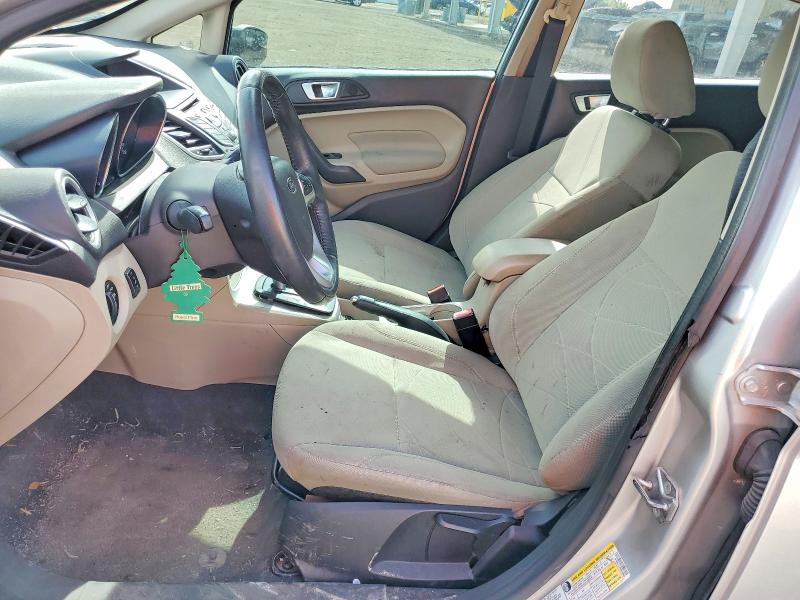 48673256 :رقم المزاد ، 3FADP4EJ2FM200850 vin ، 2015 Ford Fiesta مزاد بيع
