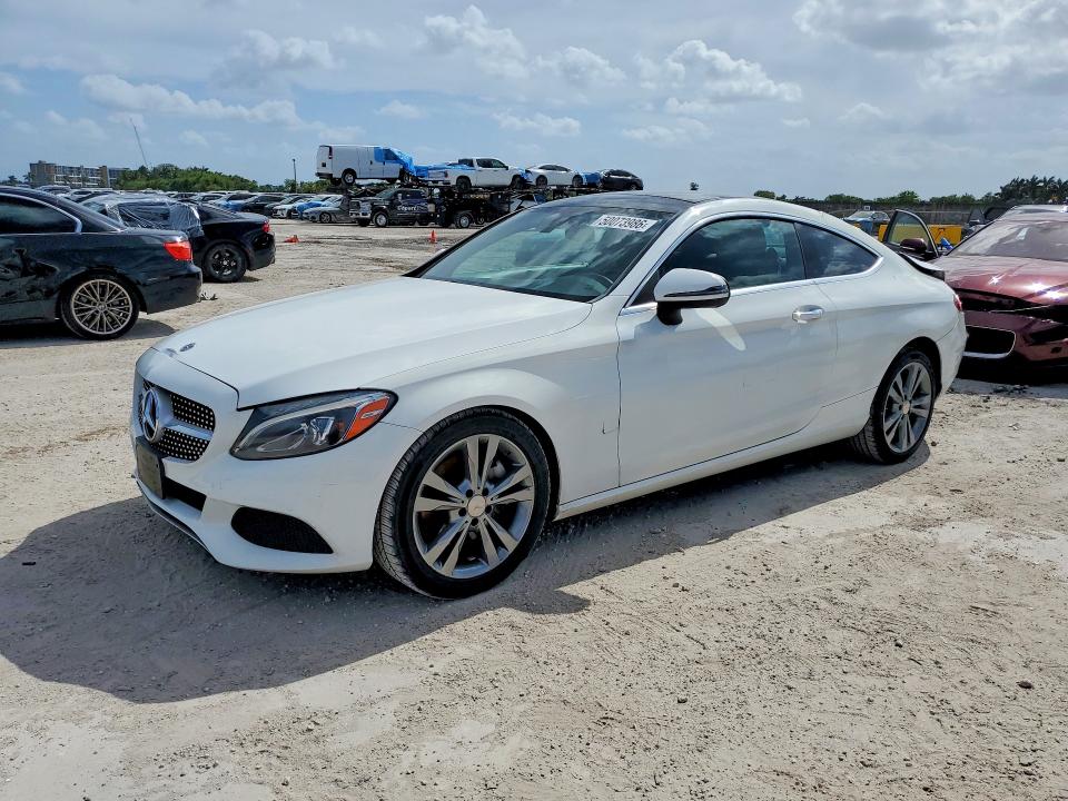 50073986 :رقم المزاد ، WDDWJ4KB7JF627005 vin ، 2018 Mercedes-benz C مزاد بيع