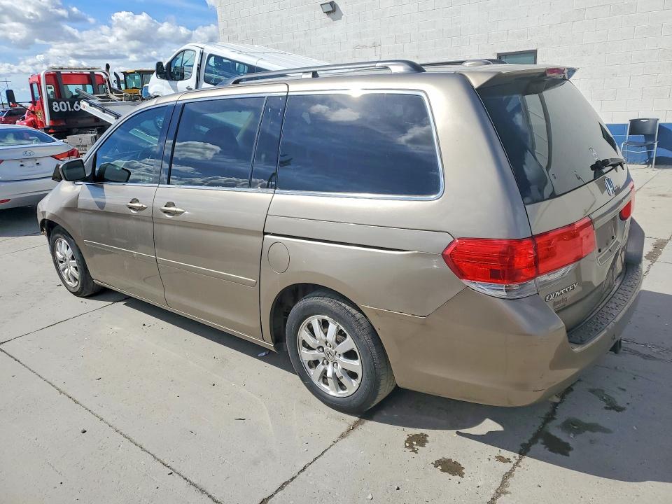 49662346 :رقم المزاد ، 5FNRL3H72AB019332 vin ، 2010 Honda Odyssey مزاد بيع