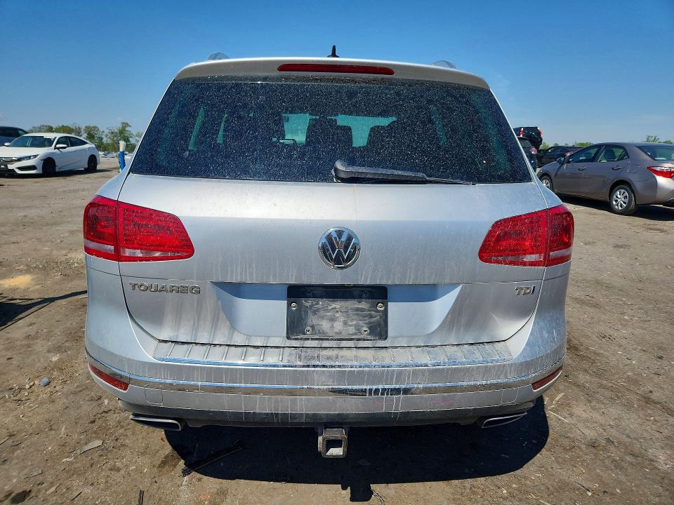 2015 Volkswagen Touareg მანქანა იყიდება აუქციონზე, vin: WVGEP9BP4FD002251, აუქციონის ნომერი: 49784236