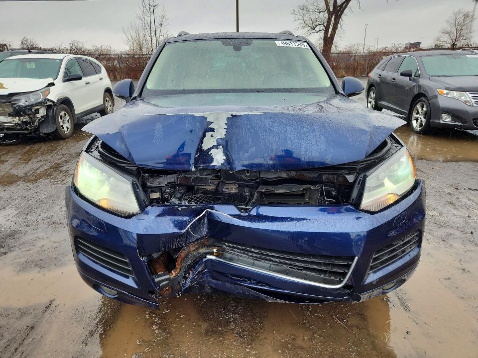 49611586 :رقم المزاد ، WVGEP9BP4ED010459 vin ، 2014 Volkswagen Touareg مزاد بيع