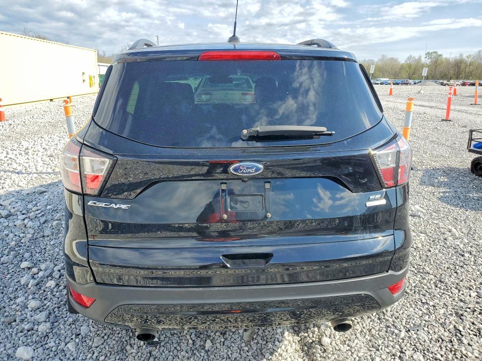 Продаж на аукціоні авто 2018 Ford Escape, vin: 1FMCU0GD0JUB67667, номер лоту: 49264136