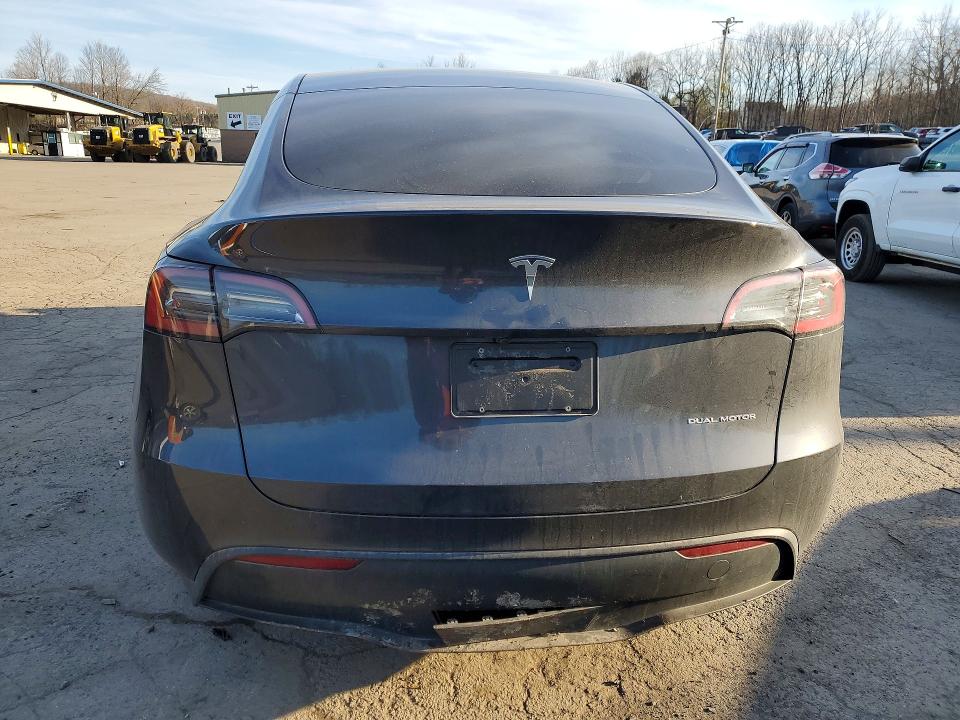 Продажа на аукционе авто 2024 Tesla Model Y, vin: 7SAYGDEE3RF200155, номер лота: 49213956