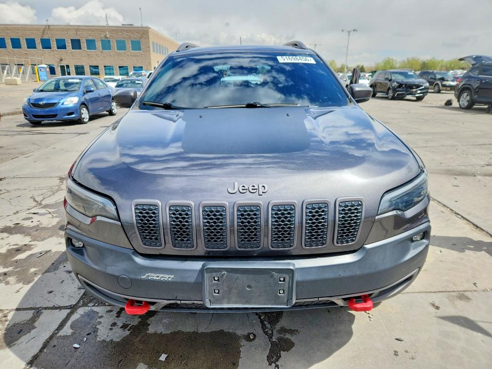 51698456 :رقم المزاد ، 1C4PJMBX7KD395478 vin ، 2019 Jeep Cherokee مزاد بيع