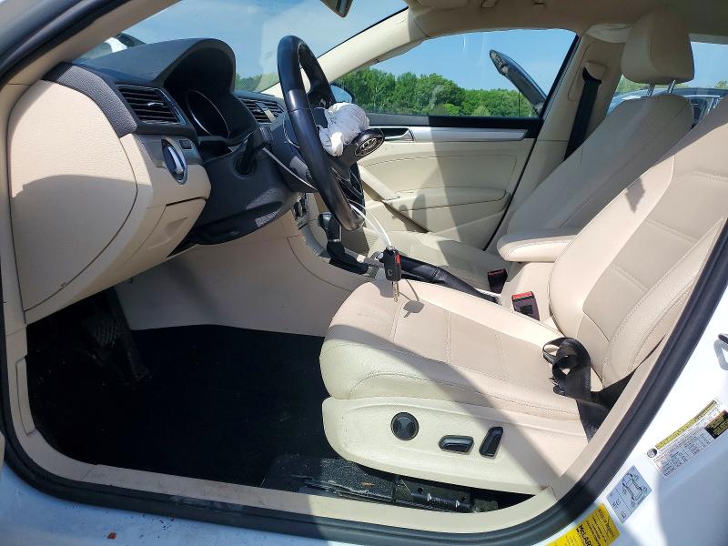 50446656 :رقم المزاد ، 1VWLA7A36KC001258 vin ، 2019 Volkswagen Passat مزاد بيع