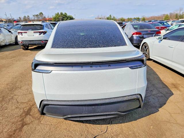 46437366 :رقم المزاد ، 7SAYGDED4TA415636 vin ، 2026 Tesla Model Y مزاد بيع