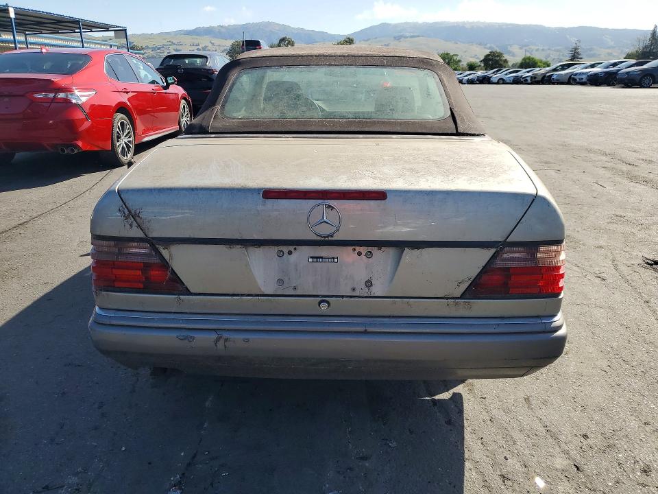 Aukcja sprzedaży 1995 Mercedes-benz E, vin: WDBEA66E9SC176974, numer aukcji: 49860726