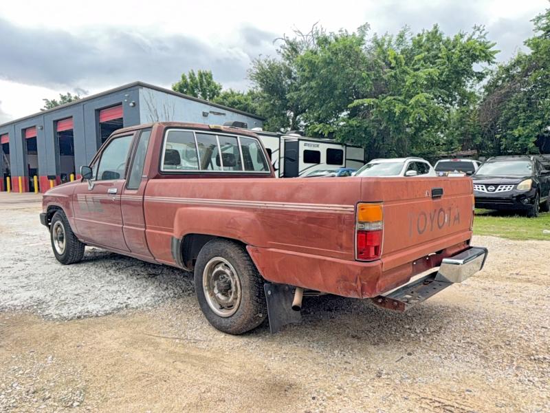 1985 Toyota Pickup მანქანა იყიდება აუქციონზე, vin: JT4RN56D9F5042940, აუქციონის ნომერი: 51451256