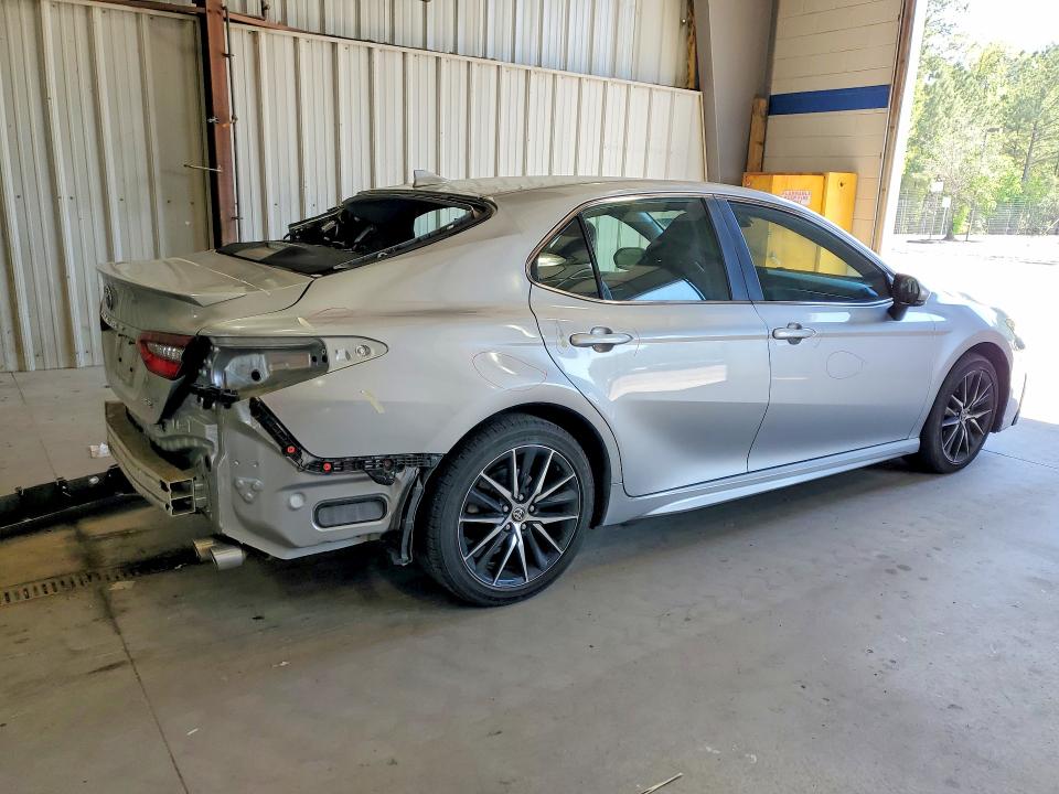 48062426 :رقم المزاد ، 4T1G11AK9NU716599 vin ، 2022 Toyota Camry مزاد بيع
