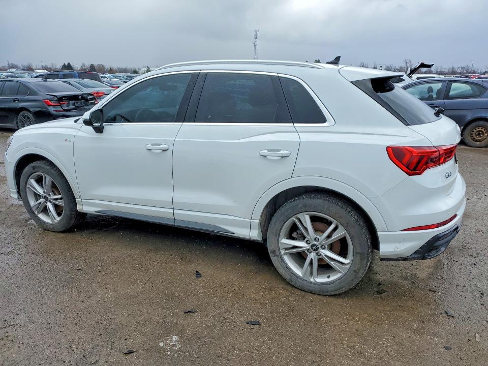 48258266 :رقم المزاد ، WA1FECF31M1040581 vin ، 2021 Audi Q3 مزاد بيع