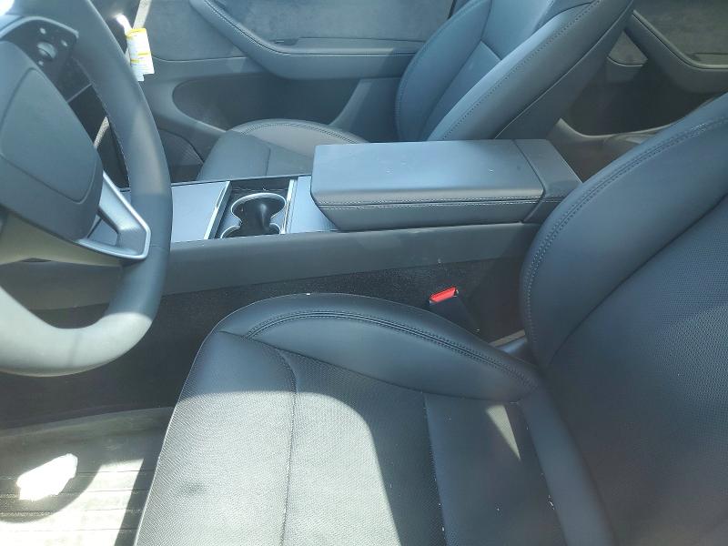 50958026 :رقم المزاد ، 7SAYGDED2TF421843 vin ، 2026 Tesla Model Y مزاد بيع