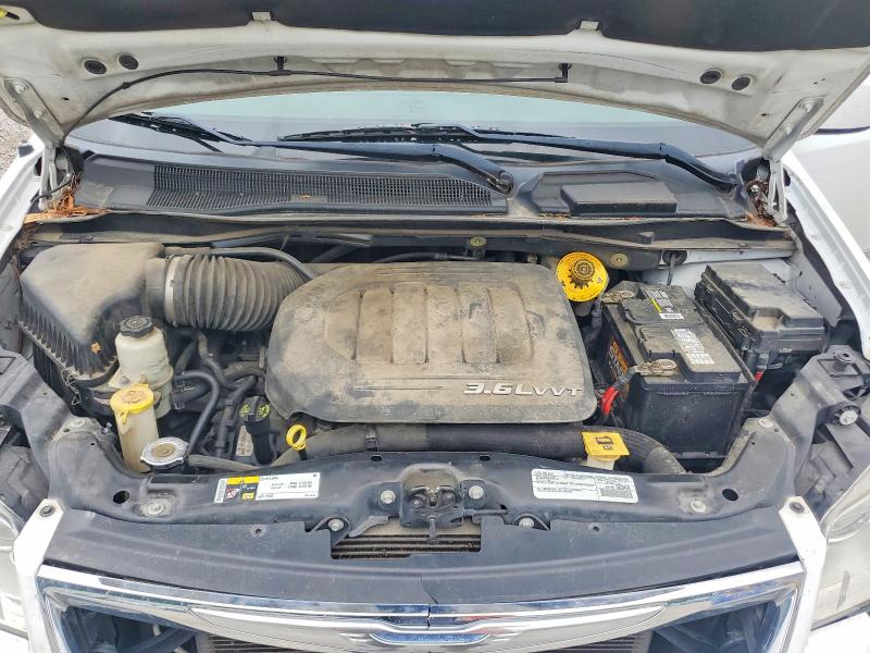 51483856 :رقم المزاد ، 2C4RC1BG8GR298361 vin ، 2016 Chrysler Town & Country مزاد بيع