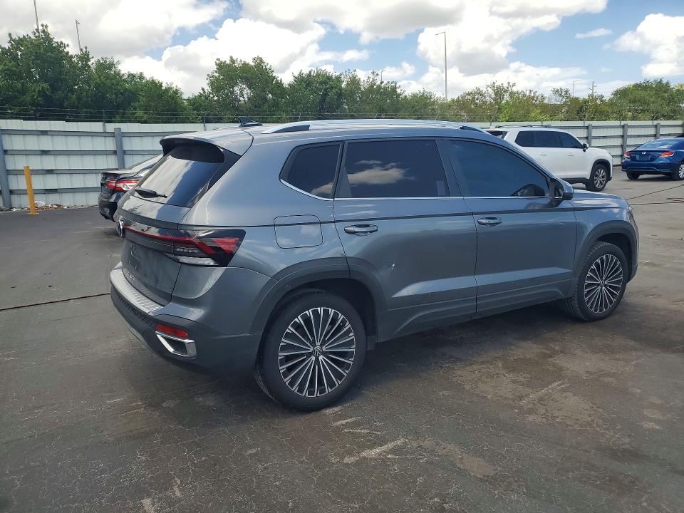 50543026 :رقم المزاد ، 3VVEC7B28SM015805 vin ، 2025 Volkswagen Taos مزاد بيع