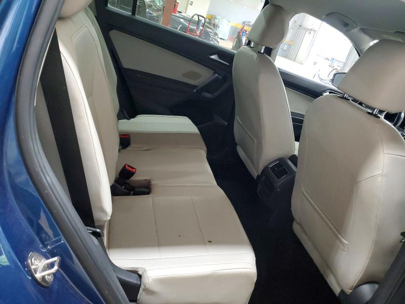 50133486 :رقم المزاد ، 3VV2B7AX7JM122815 vin ، 2018 Volkswagen Tiguan مزاد بيع