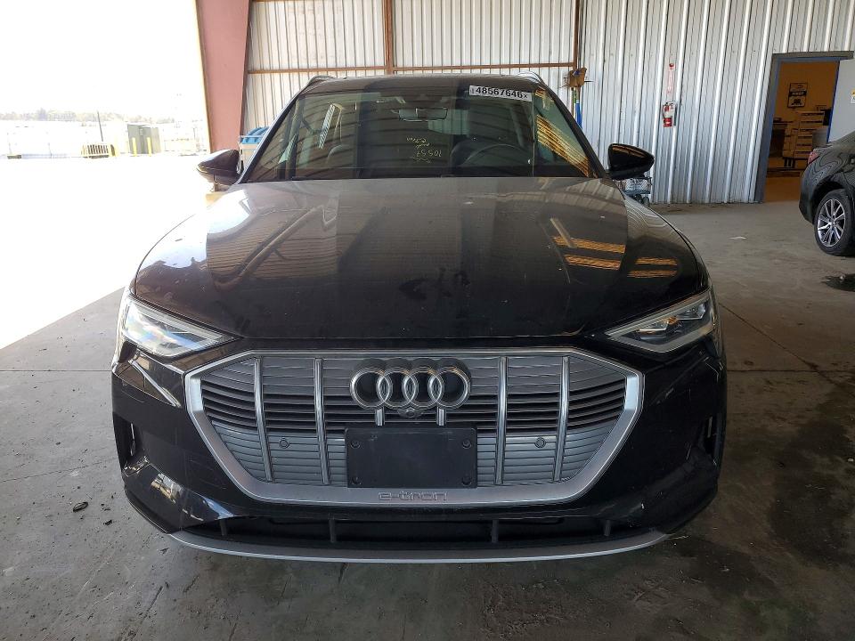 Продаж на аукціоні авто 2022 Audi E-tron, vin: WA1LAAGE0NB031806, номер лоту: 48567646