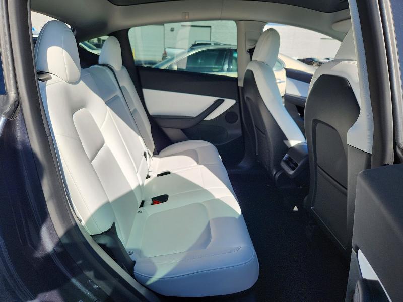 48188106 :رقم المزاد ، 7SAYGDEF7NF379772 vin ، 2022 Tesla Model Y مزاد بيع